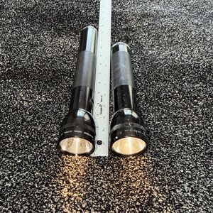 Mag-Lite Vintage Black Aluminum Flashlight Lot of 2 Tested Working USA 00